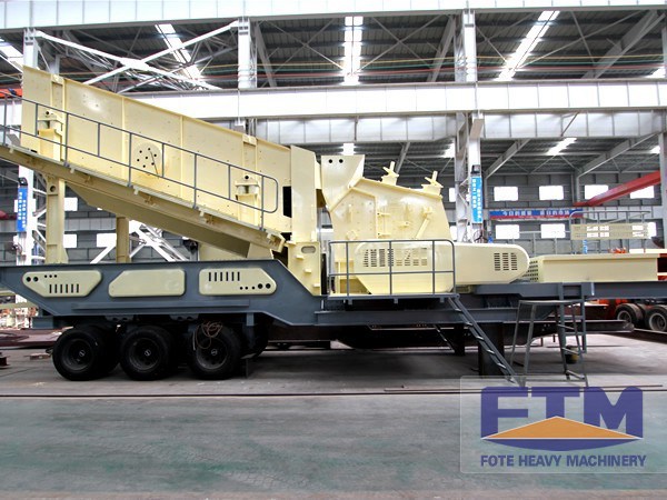 Tracked Impact Crusher